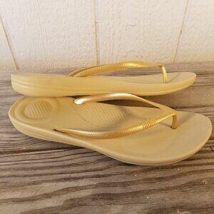 Fitflop Sandals iQUSHION Ergonomic Flip Flops Comfort Womens Sz 10 Gold